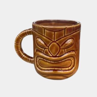 Tasse tiki marron avec un visage sculpté